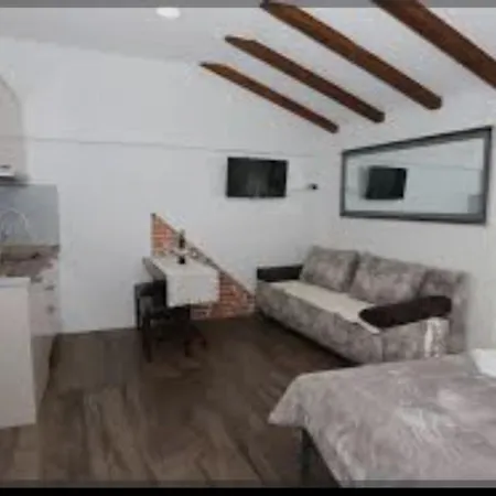 Apartment Nikolla 6 *
