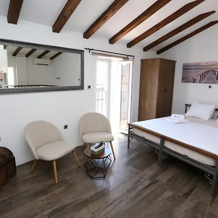 Nikolla 6 Apartment Split