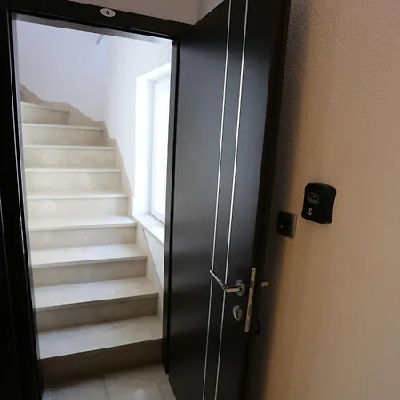 Nikolla 6 Apartmán