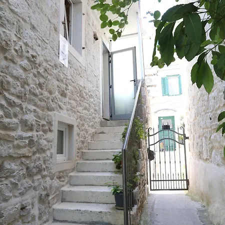 Nikolla 6 Apartamento